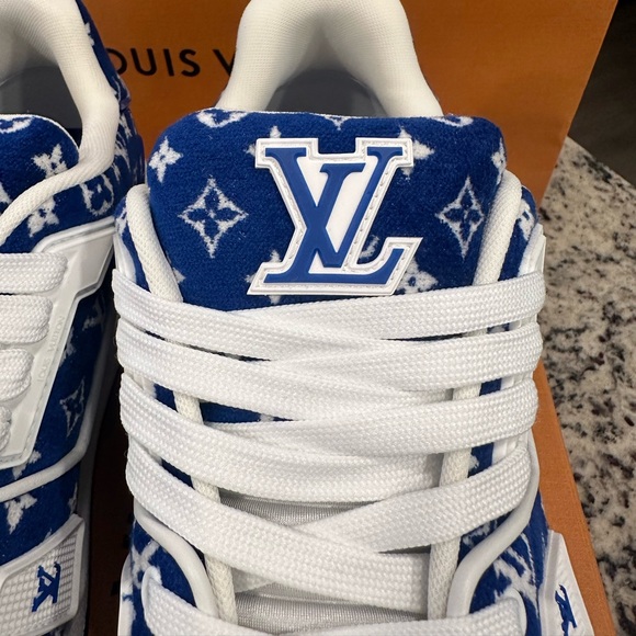 LOUIS VUITTON TRAINERS DESIGNED BY
(Virgil Abloh) - Picture 6 of 13